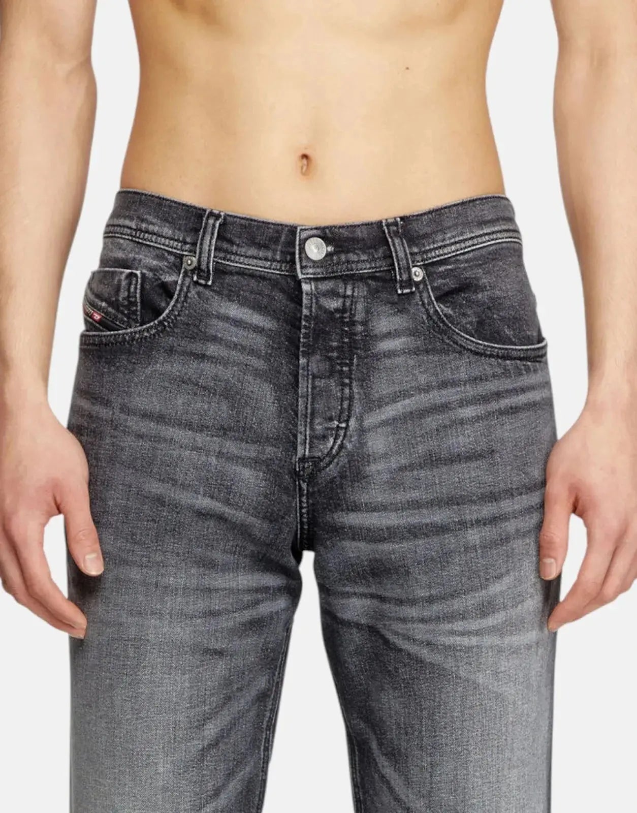 Diesel 2023 D-Finitive Taper Jeans
